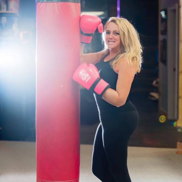 Meet your Posher, Maureen - Picture 1 of 1